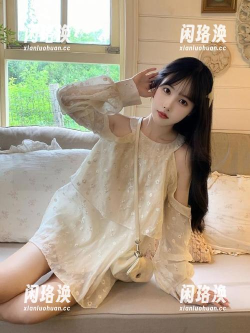 52吃瓜网 我在52吃瓜网在线追番,不小心看到了隔壁的八卦…