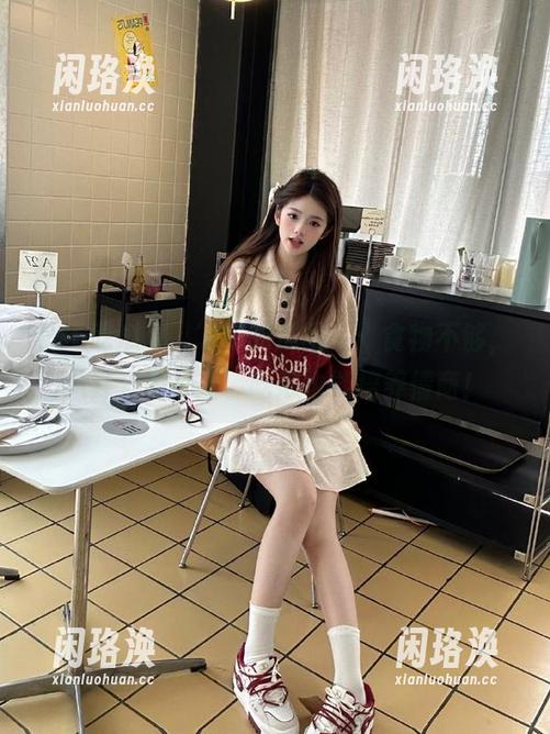 66吃瓜网 “66吃瓜网”:食物不够,八卦资源来凑,吃瓜也能培养情商!