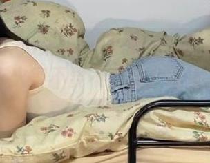这段视频在www.zztt15.com上火得不要不要的，话说，这群人真的是戏精！
