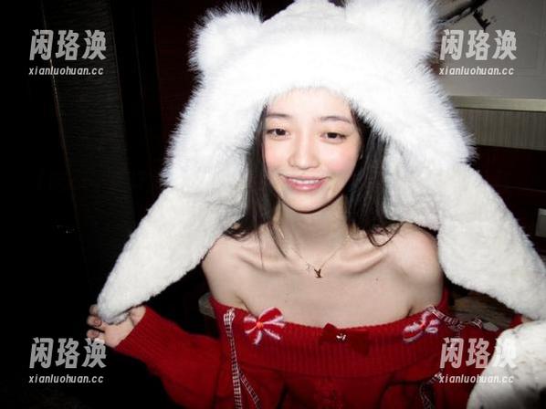 吃瓜不打烊 ios里的吃瓜不打烊,一个接一个的瓜剥不开,哈哈!
