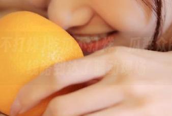 吃瓜不打烊，瓜群众的八卦线路到达了骚动现场