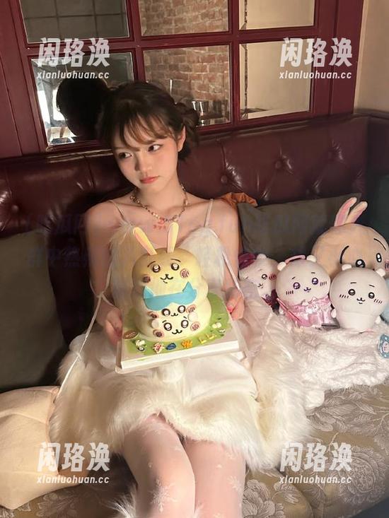 www.51cg.fun吃瓜网就像人群中热辣的八卦线，轻松愉快，却又小心翼翼地在分享秘密。