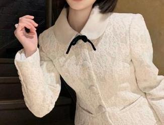 上“www.51cg.fun吃瓜网”网址，感受那种今天吃的瓜都是别人炒的热锅，哈哈。