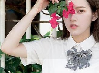 “黑料正能量fuli222”发布新视频：吃瓜时的脸色如何变幻，一秒钟变“真香”！