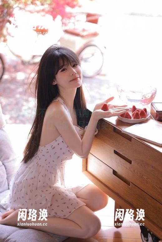 黑料网不打烊苹果版：一口瓜肉，尽在指尖！