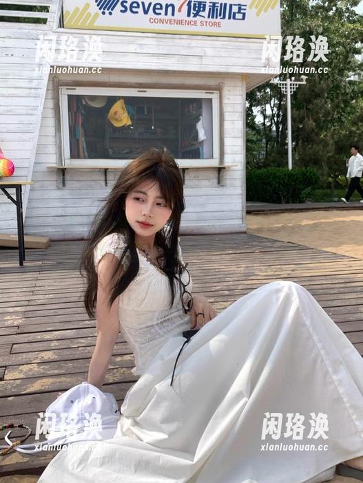 黑料网络 从“黑料网络”扒出的女神写真,网页里的气氛好微妙,嘿嘿